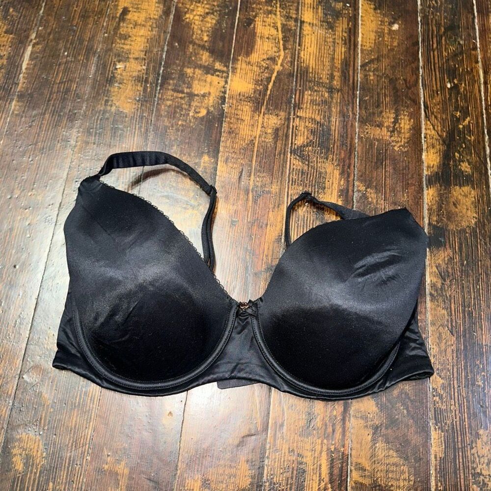 Victoria’s Secret satiny black lined Demi 38DDD bra